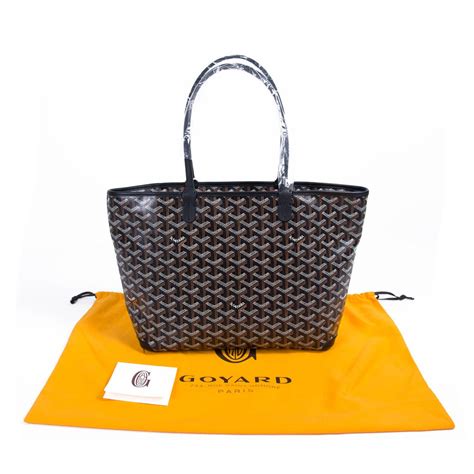 artois pm bag goyard price.